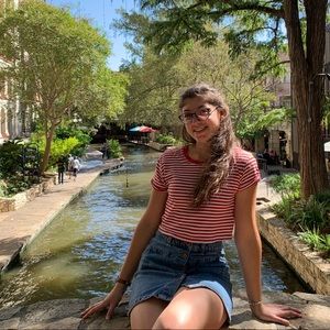 Meet your Posher, Anna